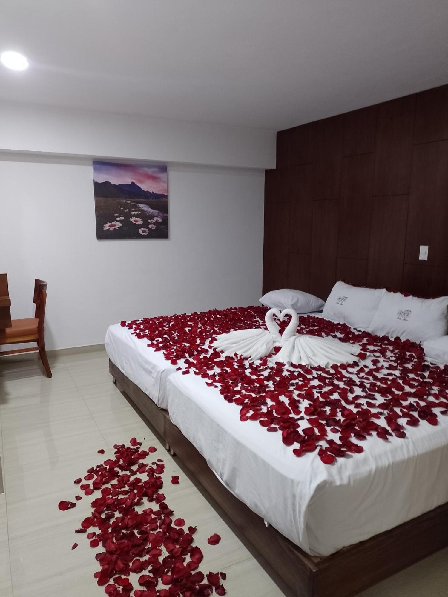 Hotel Rru プエブラ エクステリア 写真